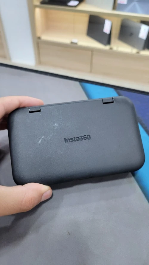 Camera Insta 360 Acepro 2 + Power Bank Insta 360