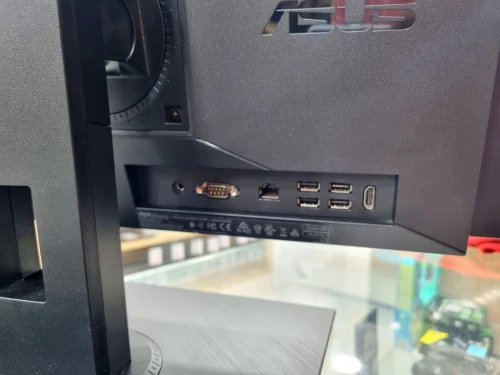 Asus AIO ExpertCentre i5 11500B 8G 512 SSD 24" Ful HD