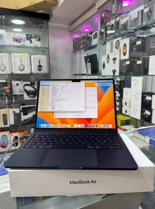 Macbook Air M2 24GB RAM 512GB SSD