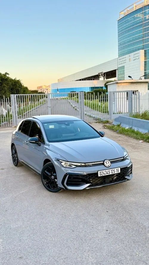 Volkswagen Golf 8 2025 R-Line Facelift 