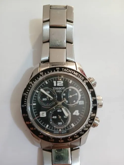 Montre Tissot v8 