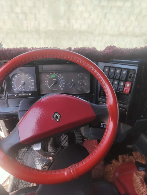 Renault Premium 385 2002