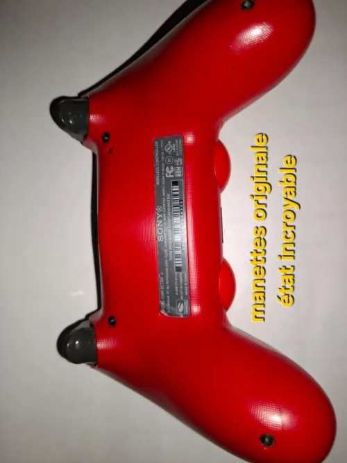 PS4 Slim 1 Tera + 1 Manette Officielle (Parfait état / Peu servie)