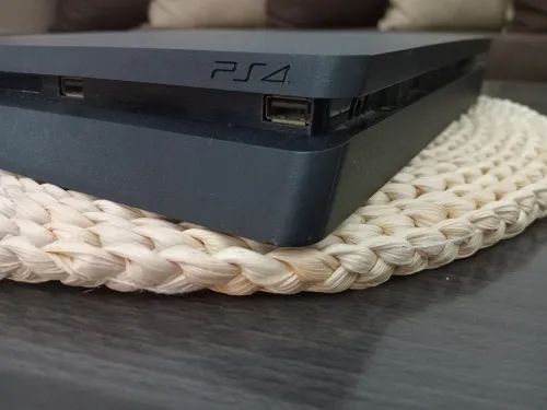 PS4 SLIM + 2 JEUX(Fifa22,23) Version 13.5