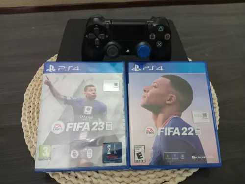 PS4 SLIM + 2 JEUX(Fifa22,23) Version 13.5