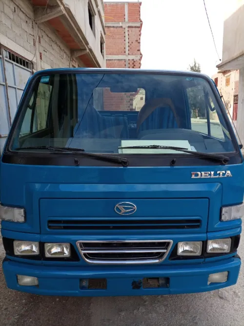 DAIHATSU  DELTA DELTA  Plateau 