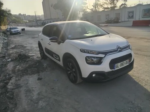Citroen C3 shine 2023 1.2 puretech 110ch