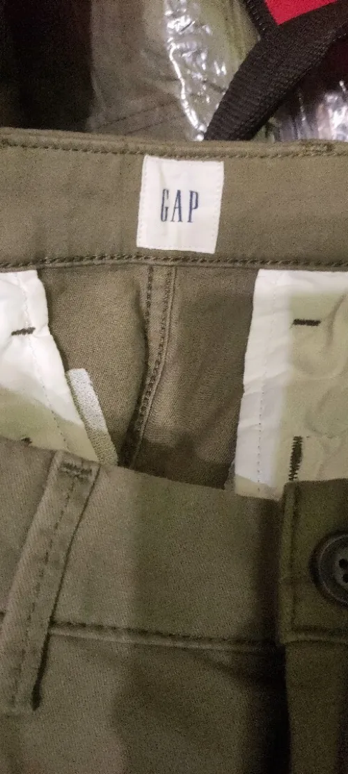 Shorts khaki GAP provenance Paris, France 