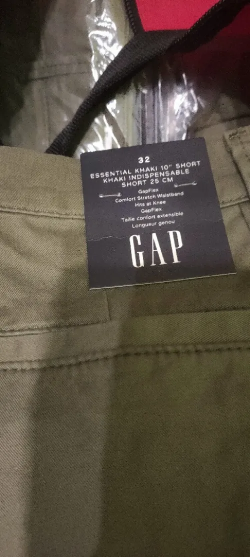 Shorts khaki GAP provenance Paris, France 