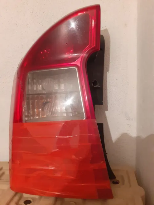 Feux stop arrière gauche KIA CARENS