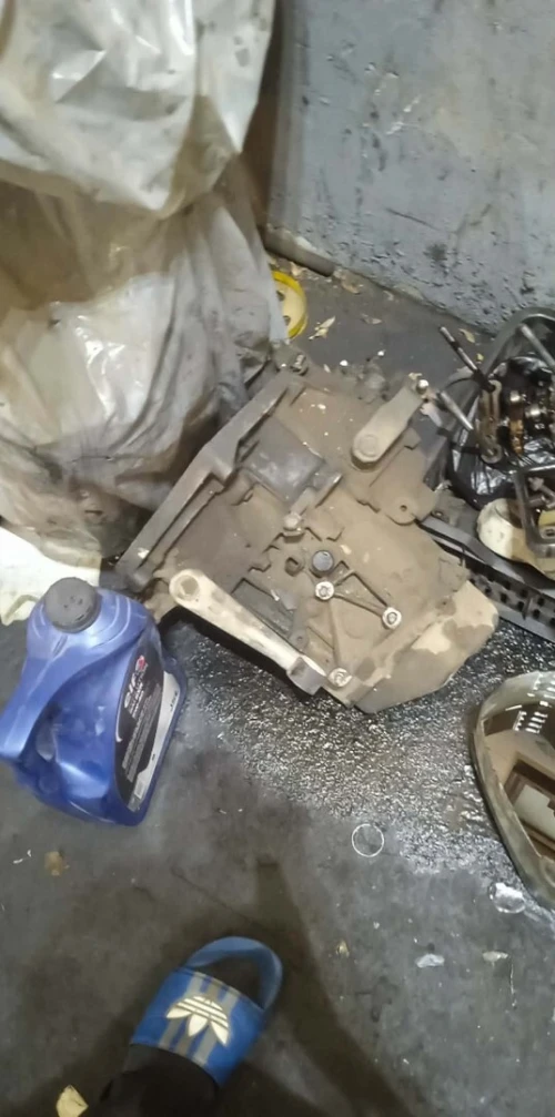 Bloc moteur 206 1.1 + culasse + boite vitesse + demarreur