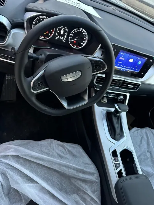 Geely Coolray 2025 