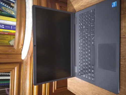 PC portable DELL bon Etat i3-11eme / 1T hdd+ 256 ssd / 12 gb ram