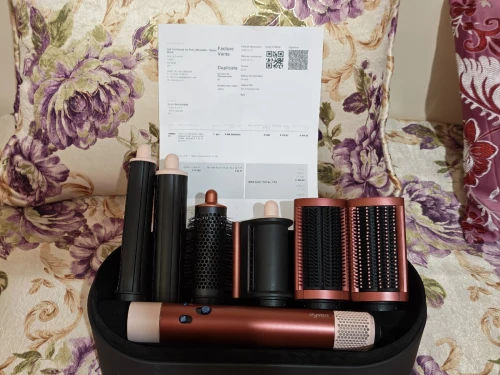 Dyson airwrap