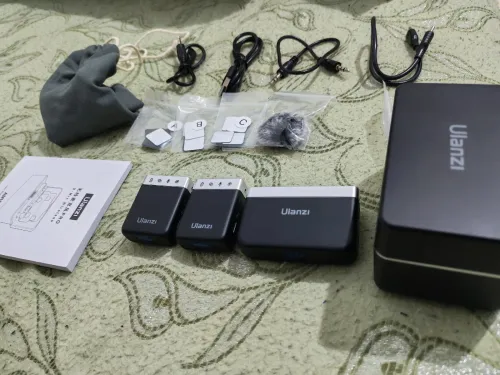 Ulanzi M18 Wireless Microphone . YouTube / TikTok