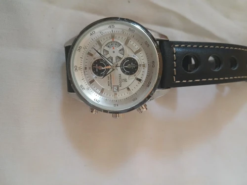 À vendre montres hommes originale 