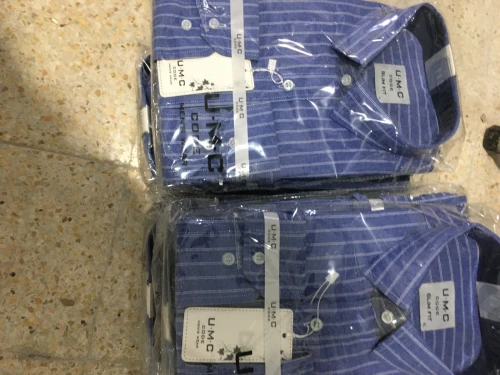 À vendre costumes et chemises en gros seulement 