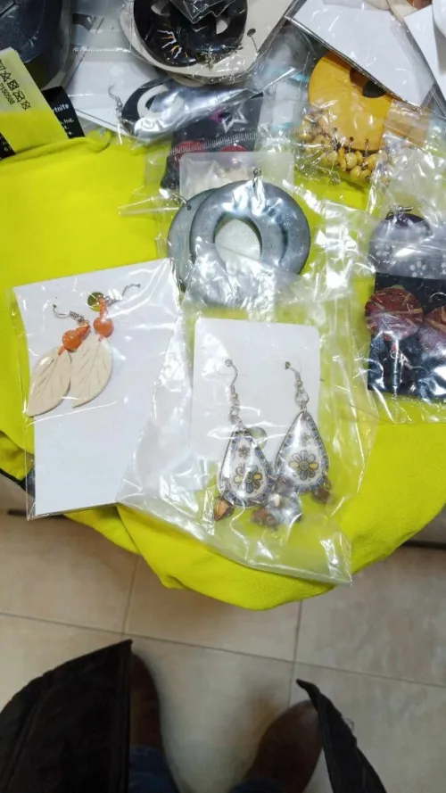 Boucles fantaisie indonésien importé  de France
