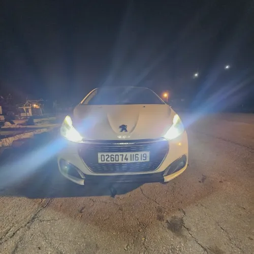 Peugeot 208 2016 Allure Facelift