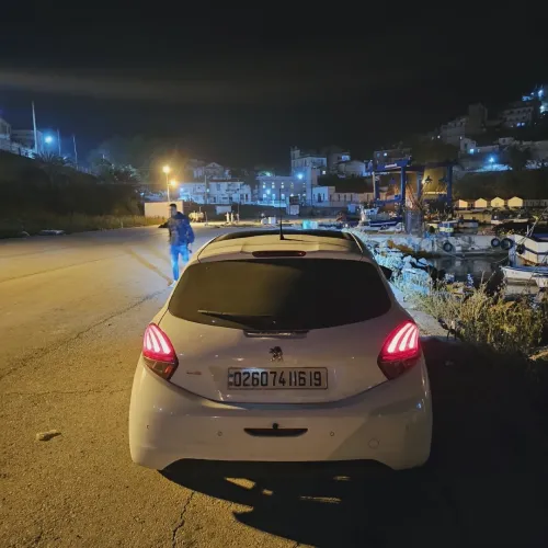 Peugeot 208 2016 Allure Facelift