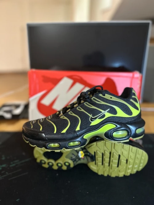 NIKE TN AIR