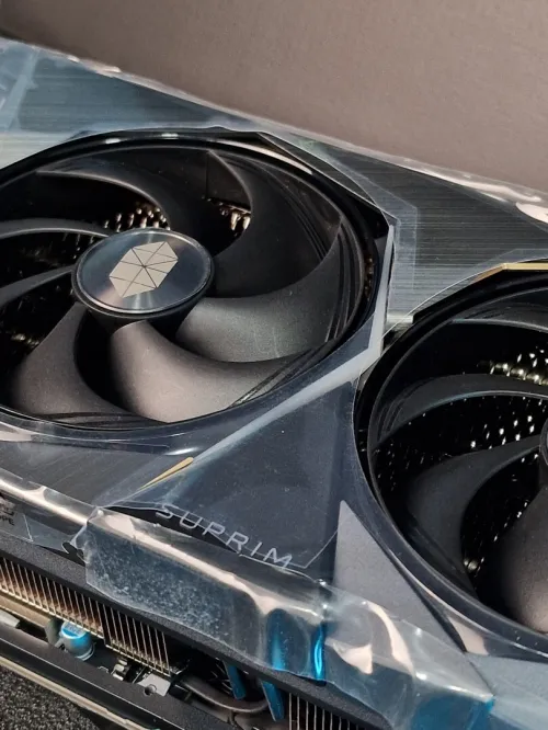 GeForce RTX 5090 32G Suprim SOC