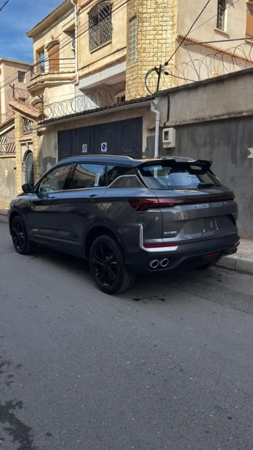 Geely Coolray 2025 