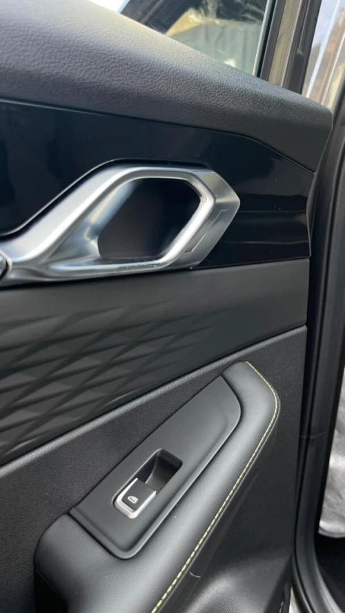Geely Coolray 2025 