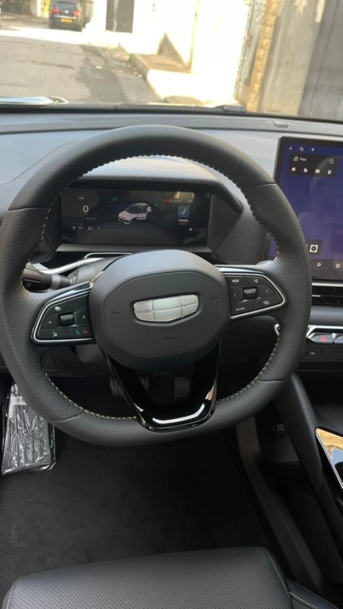Geely Coolray 2025 