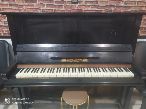 Piano droit 