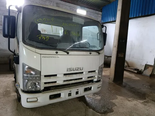 Isuzu Npr 2025