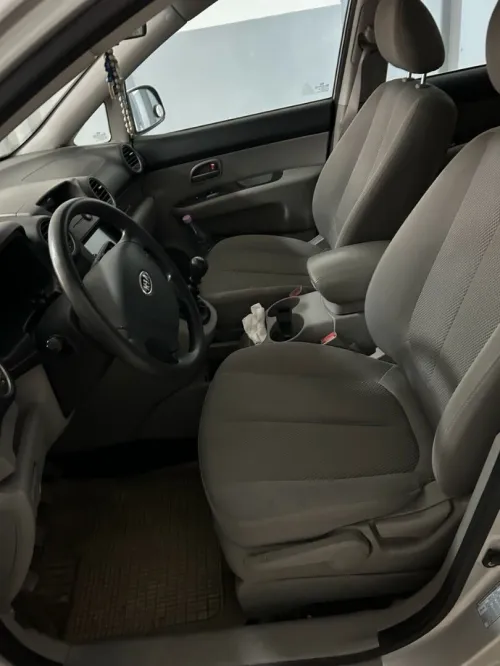 Kia Carens 2008 3 box