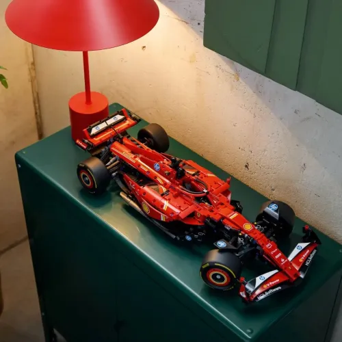 Lego Original Ferrari SF24 (Technic)