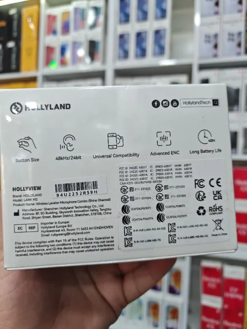Wireless lavailer microphone 