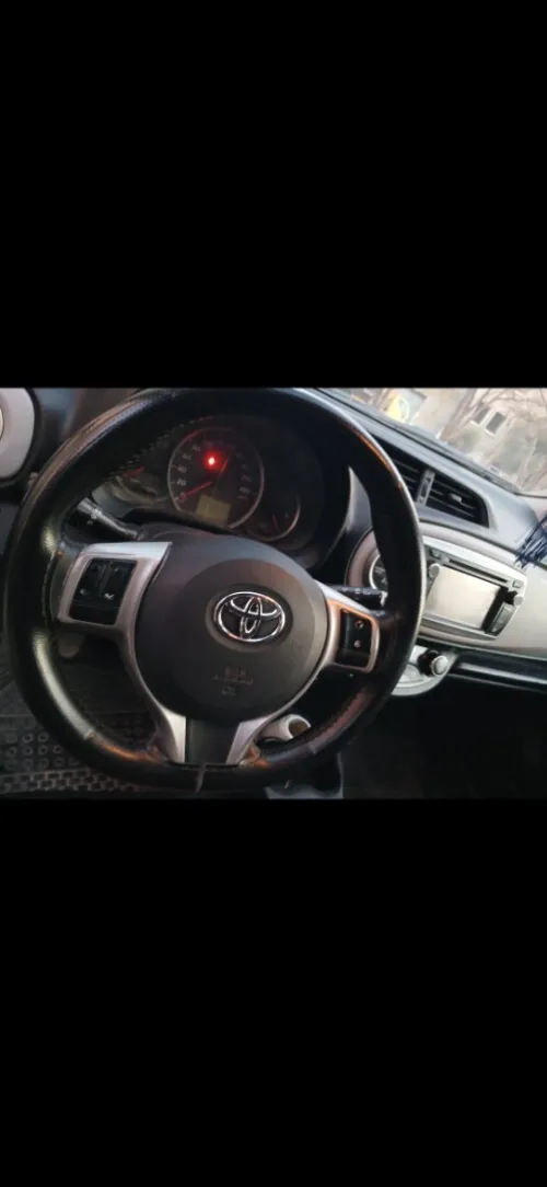 Toyota Yaris 2013 