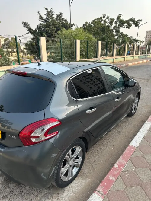 Peugeot 208 2013 Allure