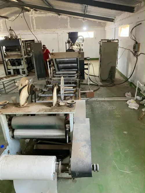 Extrudeuse thermoforme bobine plastique اكستريدوز تارموفورم بوبينة بلاستيك