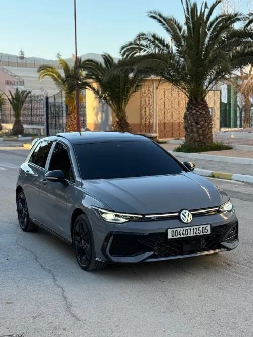 Volkswagen Golf 8 2025 R-Line
