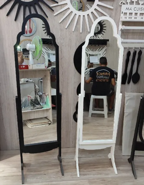 Miroir sur pieds