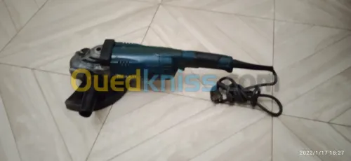 Makita meule
