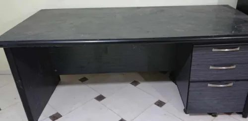 Bureau et fauteuil Bureau