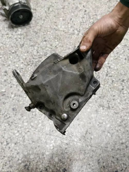 Moteur clio 3 1. 2 16 v essencr