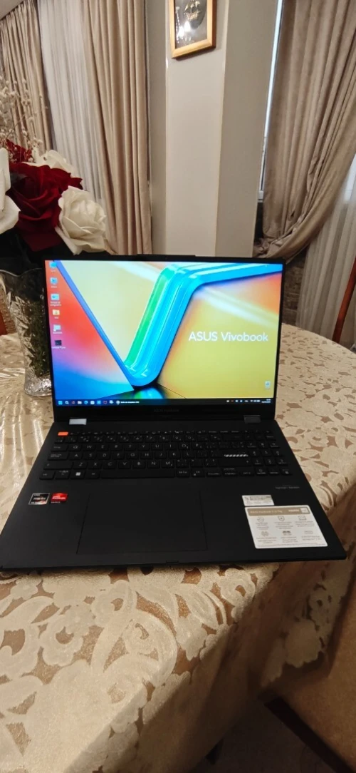 ASUS Vivobook S16 Flip