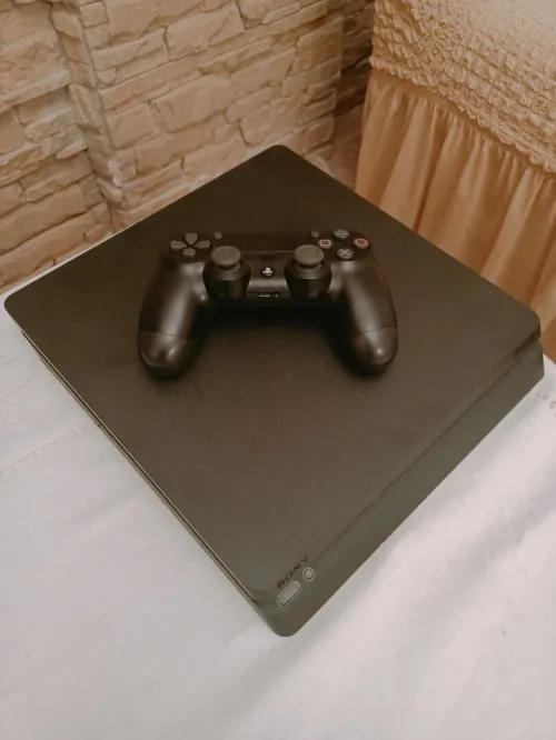 PS4 SLIM 