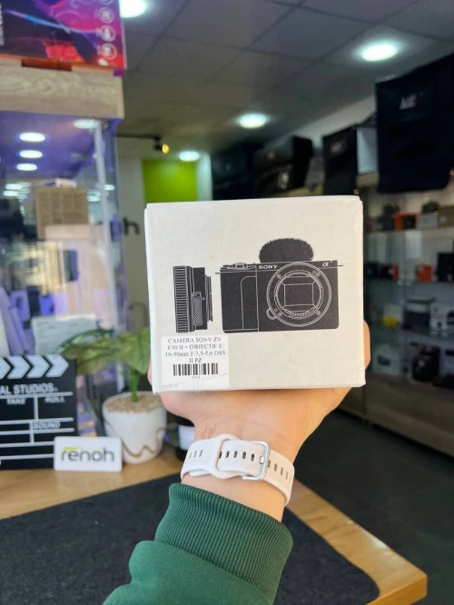CAMERA SONY ZV E10 + OBJECTIF E 16-50mm F/3,5-5,6 OSS II