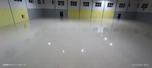 Salle de sport ,coulé sur place 5+2 , 7+2