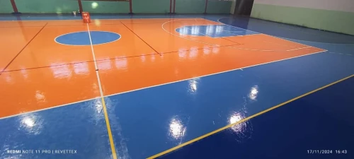 Salle de sport ,coulé sur place 5+2 , 7+2