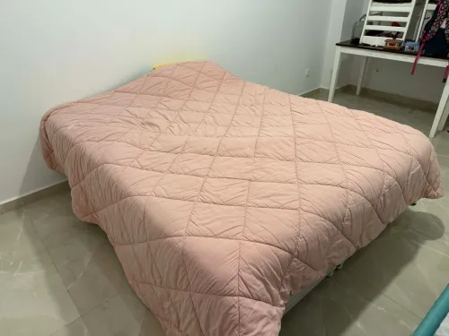 MATELAS AVEC DEUX LIT COFFRE