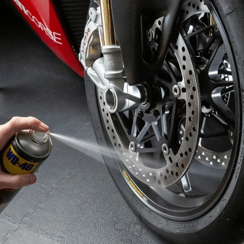 WD-40 SPECIALIST MOTO NETTOYANT FREINS 500ML