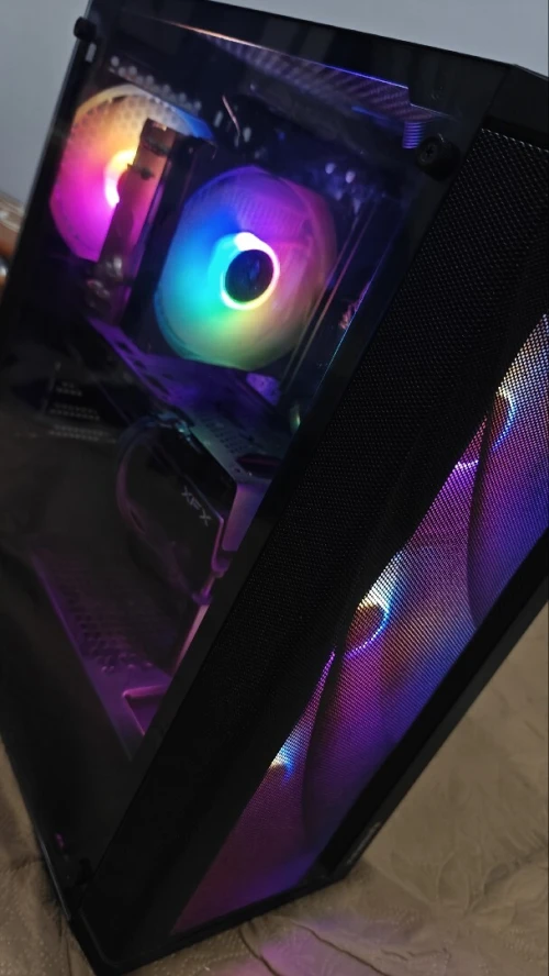 Pc Ryzen 5 5600 / Rx 6600 xt xfx 3fan